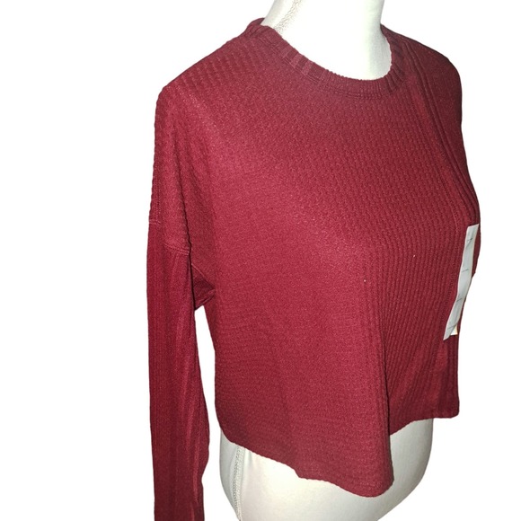 NWT-PURRRRFECT SCARLET RED Lightweight knit short sweater! Size M-S Wild Fable - Picture 6 of 8